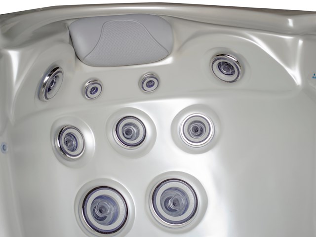 Outdoor spa vonato, vrijstaand 5 persoons bad, wit bad met antraciete skirts - afbeelding 15 van  15