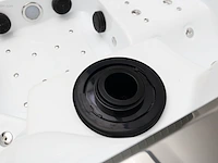 Outdoor spa - afbeelding 8 van  24