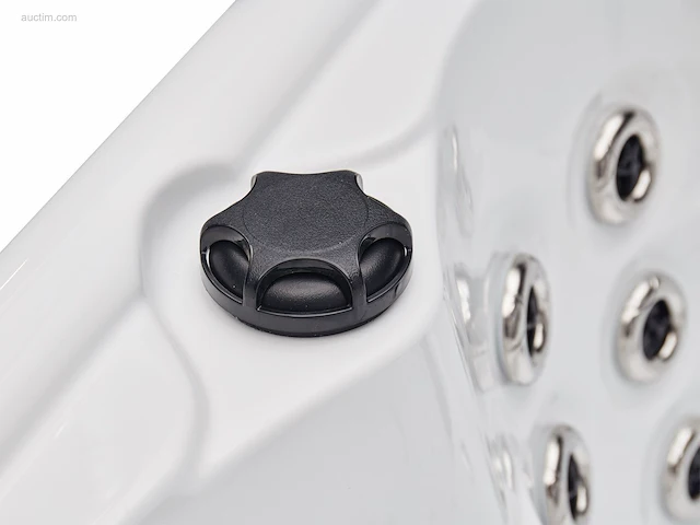 Outdoor spa - afbeelding 15 van  24