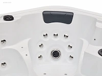 Outdoor spa - afbeelding 18 van  24