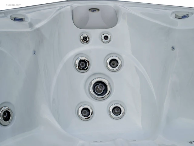 Outdoor spa - afbeelding 2 van  6
