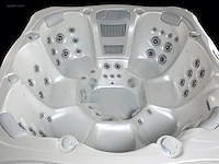 Outdoor spa - afbeelding 5 van  9