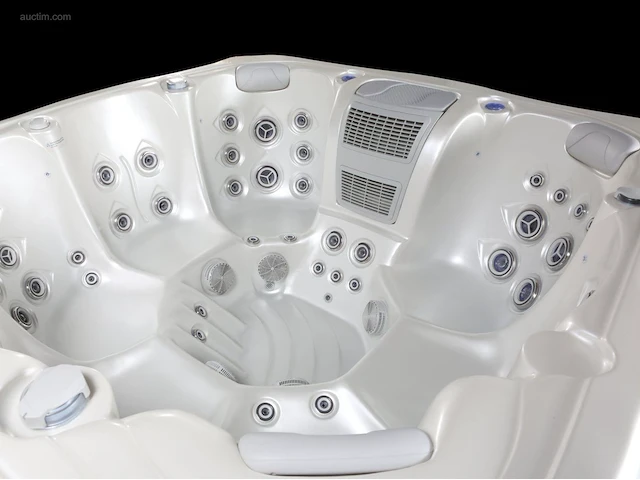 Outdoor spa - afbeelding 6 van  9