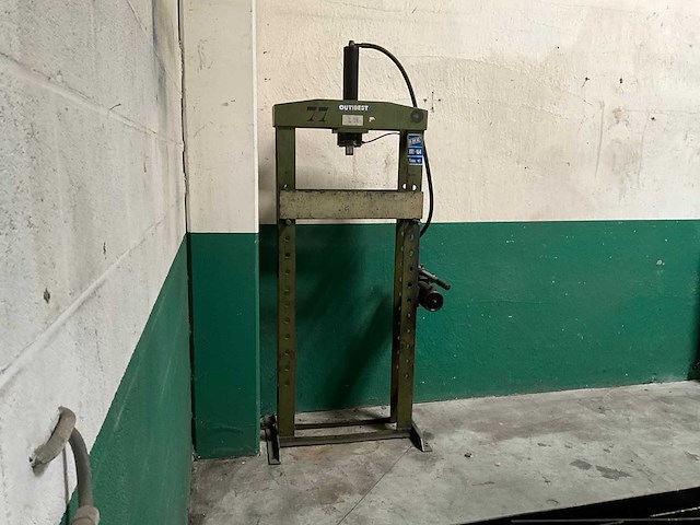 Outibest t.10 garage pers - afbeelding 6 van  6