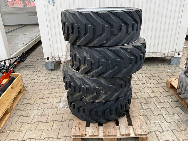 Outrigger xt 33x12d610 nhs wiel (4x) - afbeelding 1 van  14