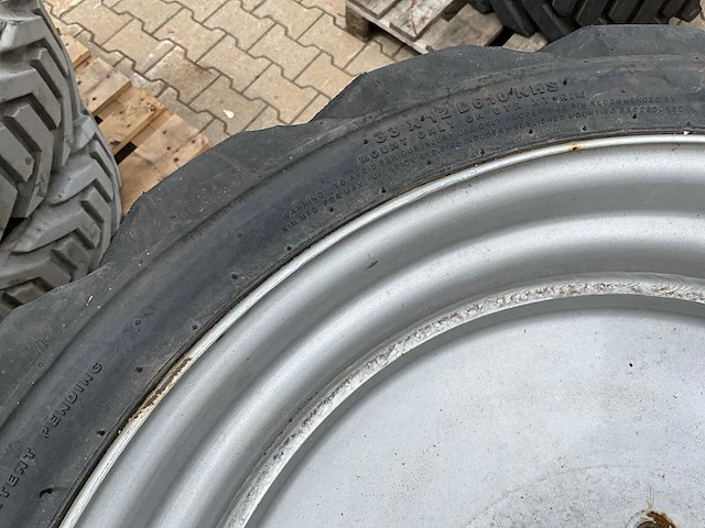 Outrigger xt 33x12d610 nhs wiel (4x) - afbeelding 11 van  14