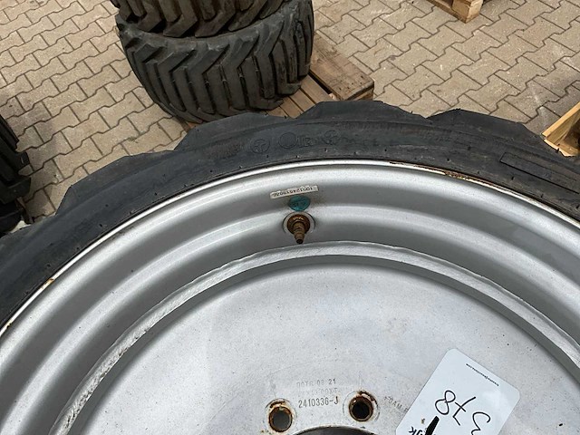 Outrigger xt 33x12d610 nhs wiel (4x) - afbeelding 12 van  14
