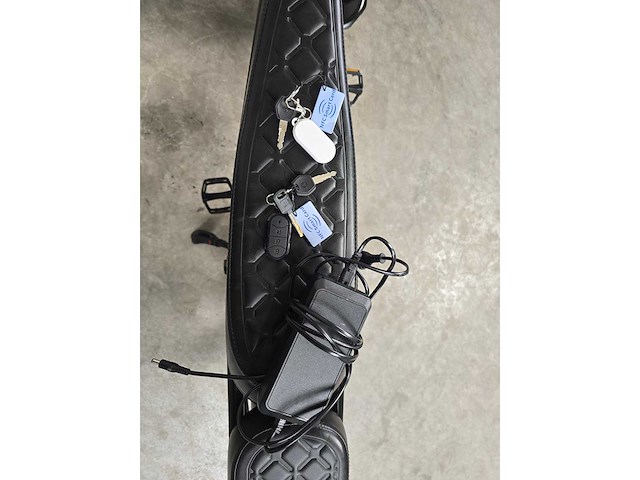 Ouxi - v8 fatbike - met oplader - elektrische fiets 3223 - afbeelding 1 van  8