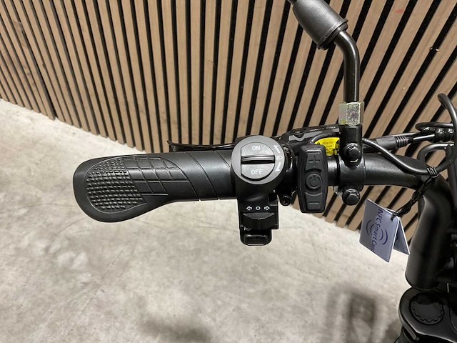 Ouxi v8 ultra mini zwart elektrische fiets - afbeelding 10 van  71