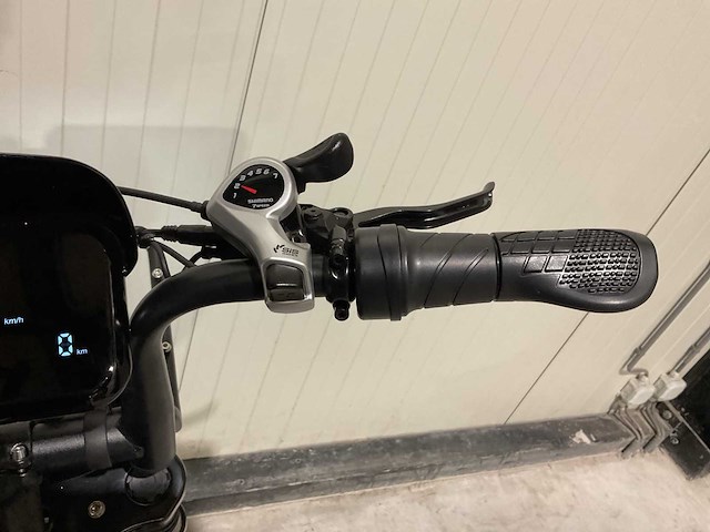 Ouxi v8 ultra zwart elektrische fiets - afbeelding 4 van  68