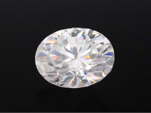 Ovaal briljant van 2.00 carat (gecertificeerd) - afbeelding 1 van  2