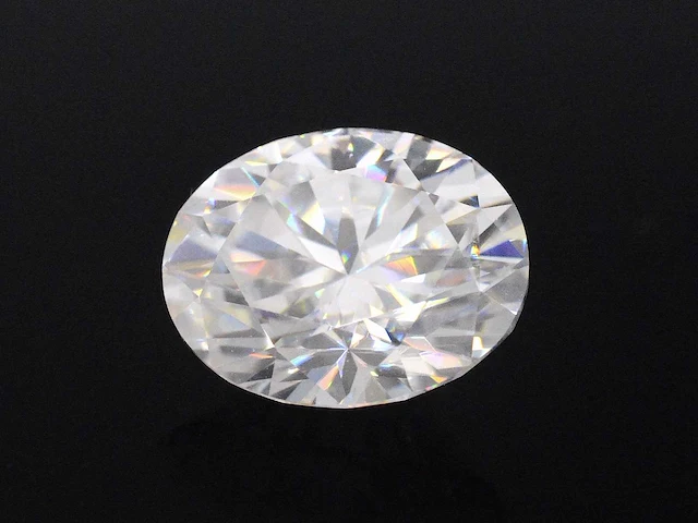 Ovaal briljant van 3.00 carat (gecertificeerd) - afbeelding 1 van  2