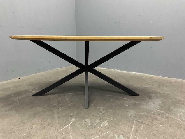 Ovaal eiken eetkamertafel 180x90x76 cm met onderstel spin - afbeelding 2 van  4