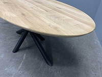 Ovaal eiken eetkamertafel 220 cm met onderstel spin - afbeelding 3 van  4