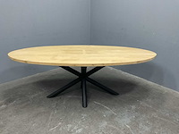 Ovaal eiken eetkamertafel 240 cm met onderstel spin - afbeelding 1 van  4