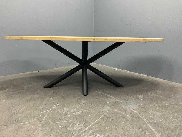 Ovaal eiken eetkamertafel 240 cm met onderstel spin - afbeelding 2 van  4