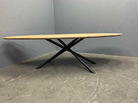 Ovaal eiken eetkamertafel 280 cm met onderstel spin - afbeelding 2 van  4