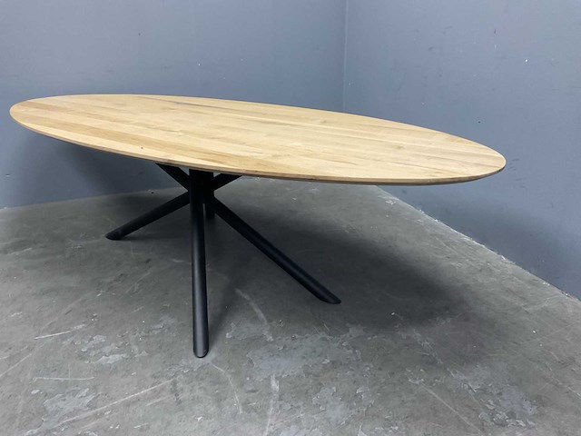 Ovaal eiken eetkamertafel 280 cm met onderstel spin - afbeelding 3 van  4