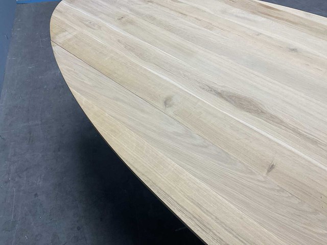 Ovaal eiken eetkamertafel 280 cm met onderstel spin - afbeelding 4 van  4