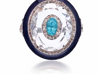 Ovaal gevormde ring met een blauwe apetiet, witte kristal, zwarte onix en natuurlijke diamanten - afbeelding 3 van  6