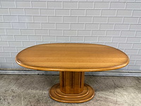 Ovaal houten tafel - afbeelding 1 van  5