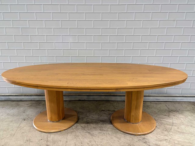 Ovaal houten tafel - afbeelding 2 van  6