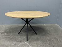 Ovaal verzet eiken eetkamertafel 140x91 cm met onderstel spin 85