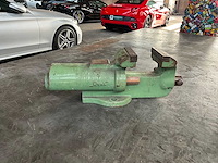 Oval - gietijzeren bankschroef 125mm