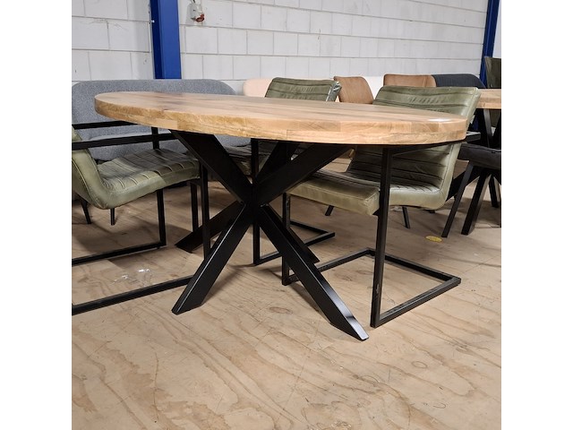 Ovale eetkamertafel met 4x stoel - afbeelding 2 van  6