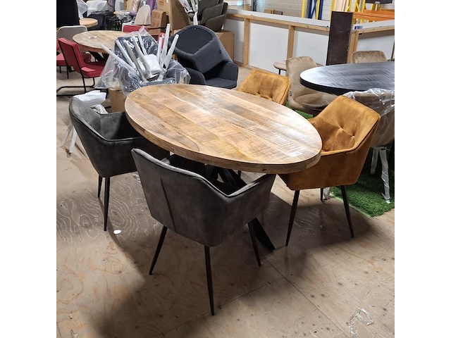 Ovale eetkamertafel met 4x stoel - afbeelding 1 van  7