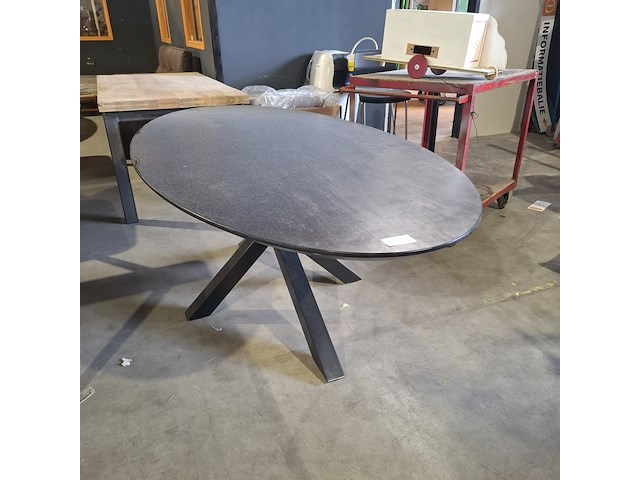 Ovale eettafel, hsm , zwart, 2025 - afbeelding 1 van  6