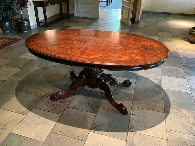 Ovale restauranttafel - afbeelding 1 van  7