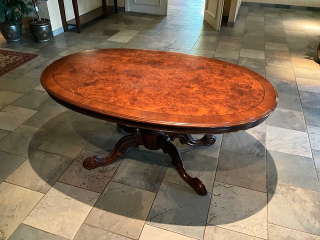 Ovale restauranttafel - afbeelding 2 van  7