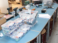 Ovale spreektafel bestaande uit 5 delen. afmeting 350 x 140 x 75 cm. - afbeelding 3 van  3