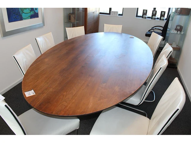 Ovale tafel vermoedelijk bert plantagie. afmeting tafel 285 x 145 cm. hoogte 76 cm. let op staat op twee de... - afbeelding 1 van  2