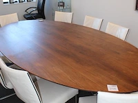 Ovale tafel vermoedelijk bert plantagie. afmeting tafel 285 x 145 cm. hoogte 76 cm. let op staat op twee de... - afbeelding 2 van  2