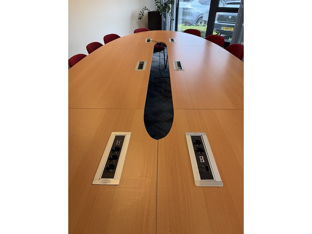 Ovale vergadertafel met ca. 12 stoelen, noot - afbeelding 4 van  8