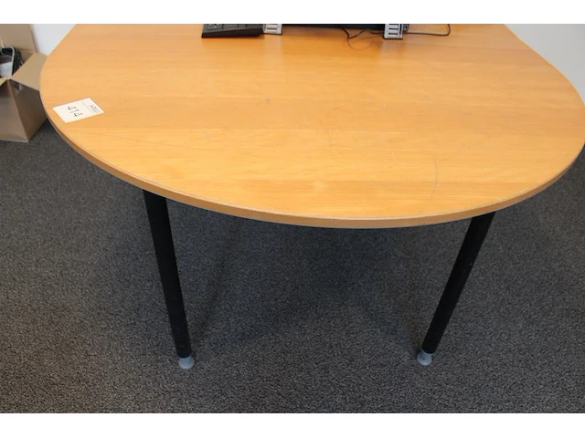 Ovale werktafel, afm. 150 x 120 cm. - afbeelding 2 van  3