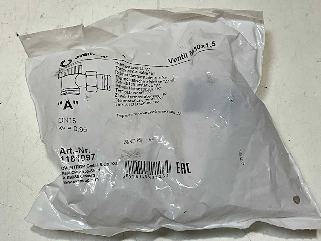Oventrop radiatorafsluiter thermostatisch a haaks 3/4"x1/2 (21x) - afbeelding 2 van  4