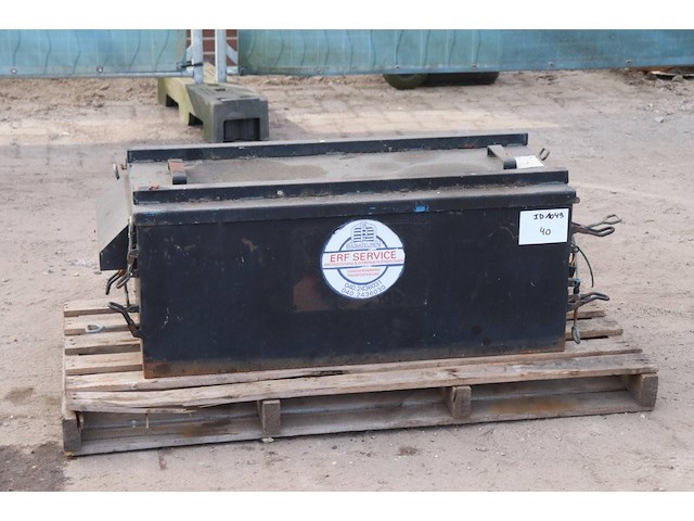 Overdrukbox shovel at mao 10 - afbeelding 1 van  1