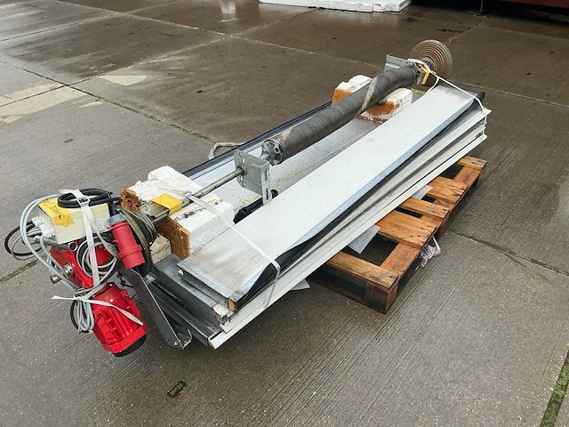 Overheaddeur (2,04x2,85 mtr) - afbeelding 9 van  10