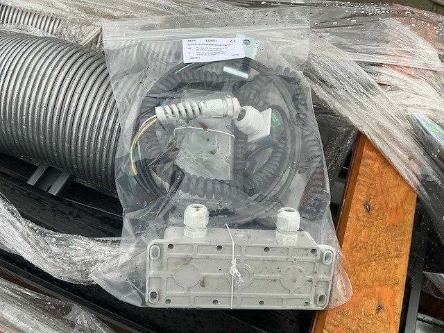 Overheaddeur (2,20x3,75 mtr) ongebruikt - afbeelding 17 van  17