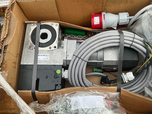 Overheaddeur (2,20x3,75 mtr) ongebruikt - afbeelding 3 van  17