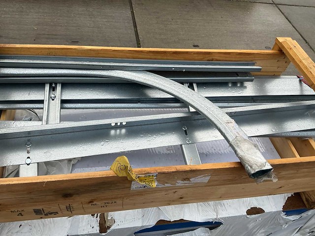 Overheaddeur (3,06x3,50 mtr) ongebruikt - afbeelding 13 van  13