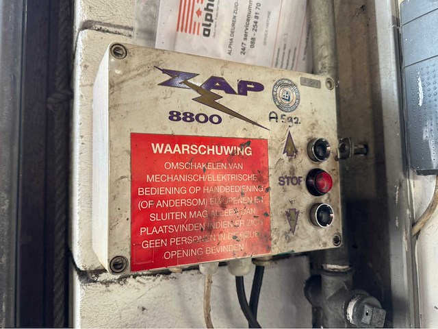 Overheaddeur (3,65x4,25 mtr) - afbeelding 9 van  11