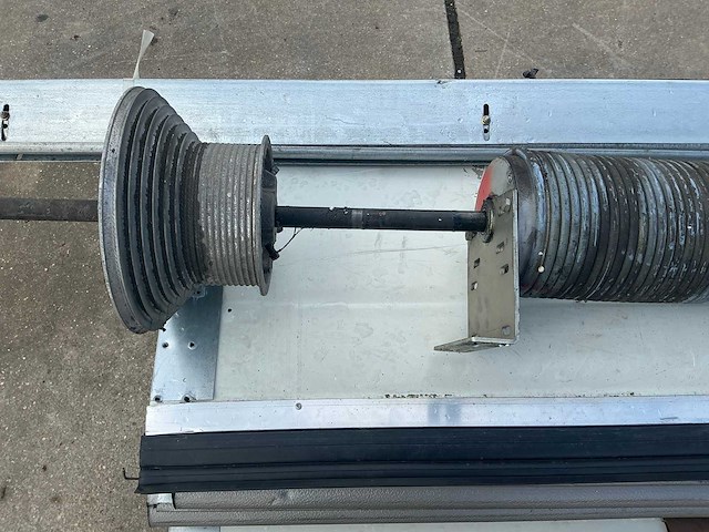 Overheaddeur (4,70x4,70 mtr) - afbeelding 10 van  12