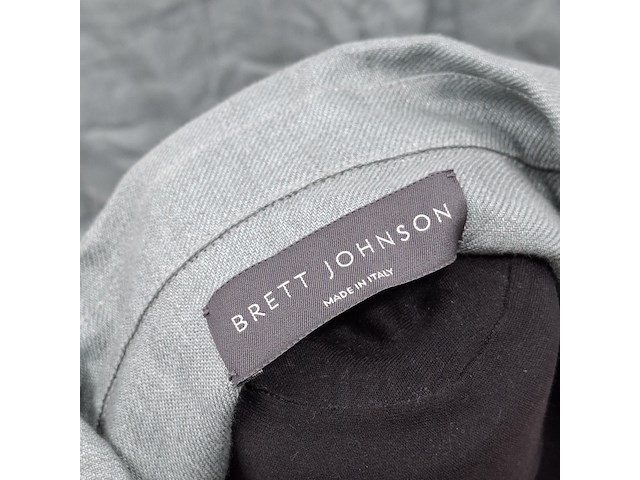 Overhemd (maat 56) en korte broek (maat 52), brett johnson - afbeelding 6 van  9