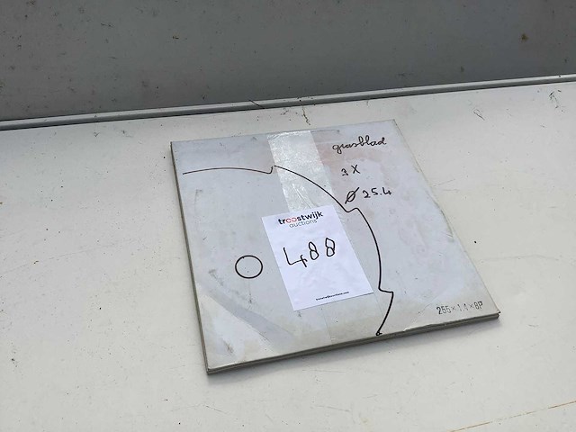 Overig bos- en tuingereedschap (3x) - afbeelding 1 van  2