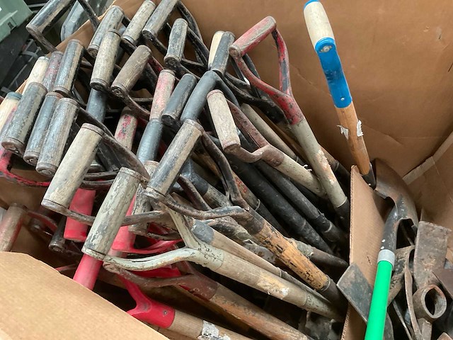 Overig bos- en tuingereedschap in palletbox; - afbeelding 4 van  5
