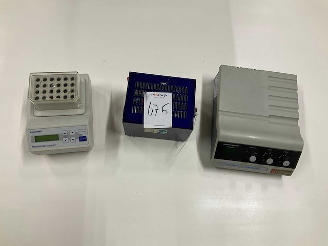 Overig laboratoriumapparatuur (3x) - afbeelding 1 van  4